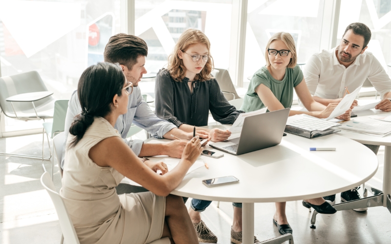 How to Integrate Email Marketing with Social Media Campaigns