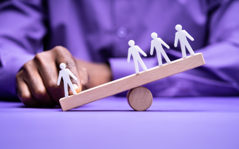 Leveraging Social Proof and Testimonials to Reinforce FOMO